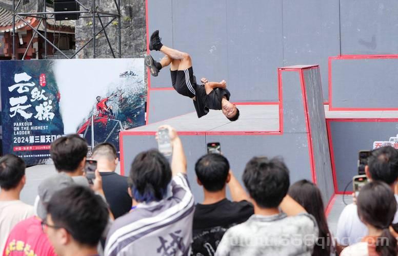 速降王者手游体验：极速竞速与极限挑战