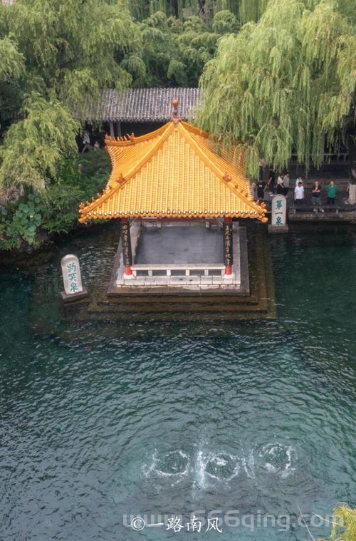 趵突泉的由来：探寻“天下第一泉”的千年故事