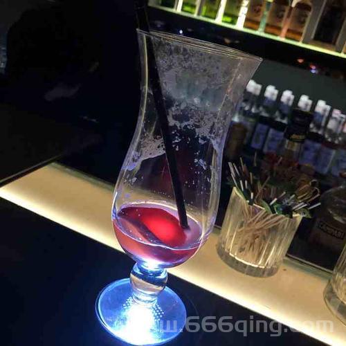 黑铁酒吧怎么走？第一次去怎么走比较快？