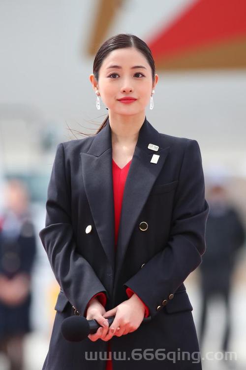 石原里美点燃圣火盆！现场高清大图及细节回顾！
