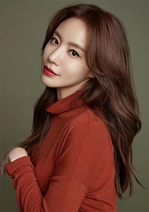 韩国跳舞明星名字_韩国女明星演技排名_韩国女歌手排名