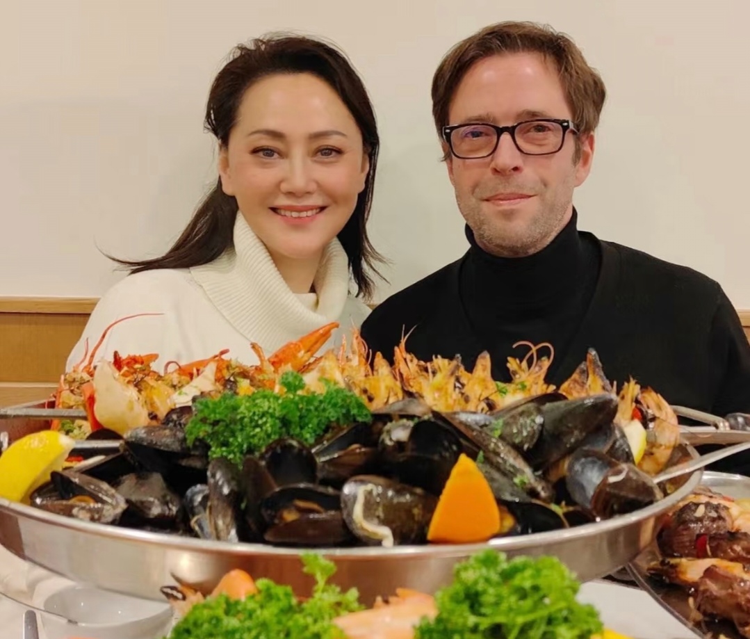 大宋佳巴黎看秀_大宋佳个人资料图片集_大宋佳近况