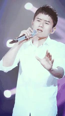 张杰开往1982巡回演唱会杭州站_张杰杭州奥体中心体育场大莲花演唱会_张杰2025广州演唱会发布会