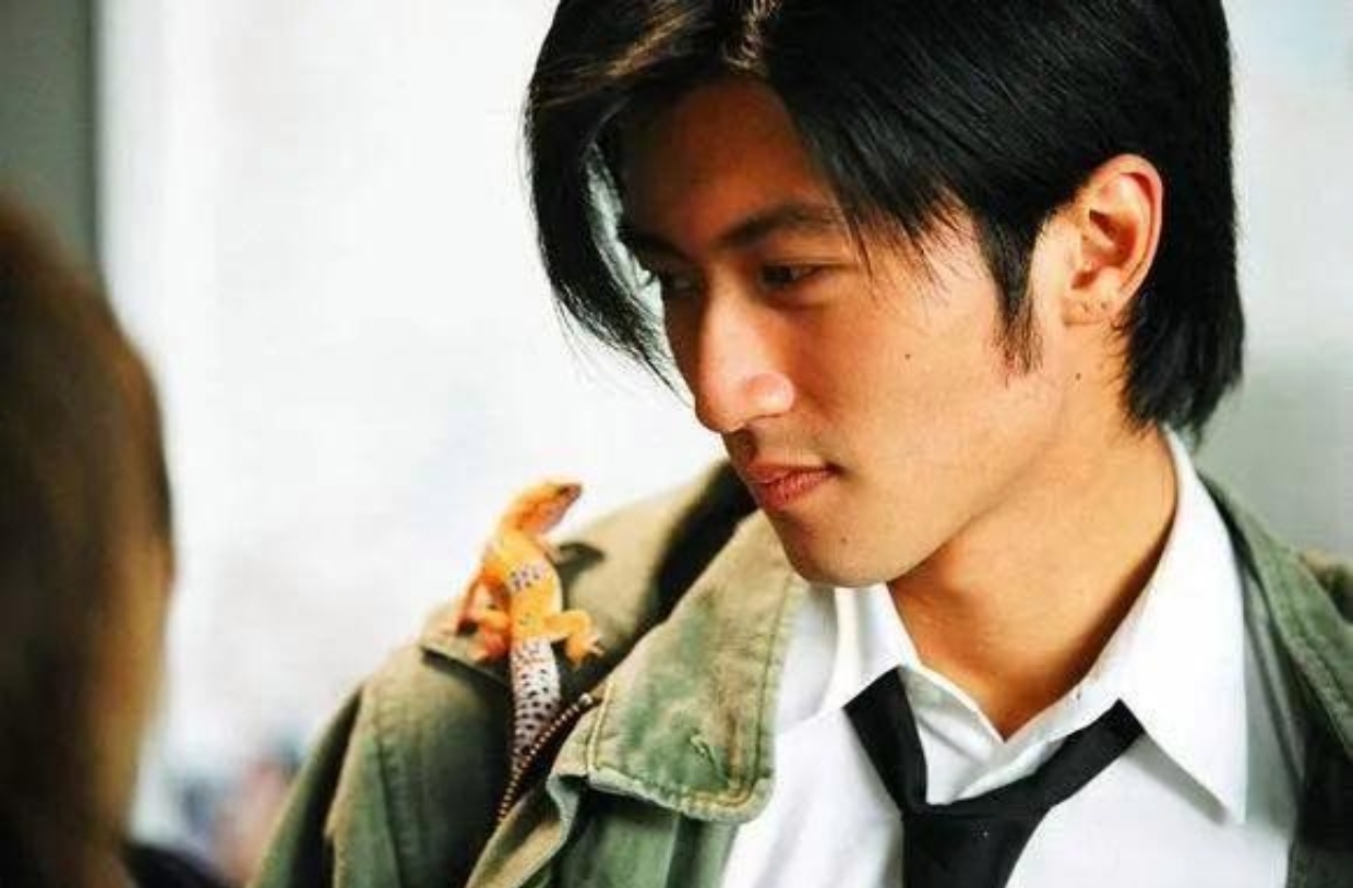 张杰杭州演唱会开往1982巡演_张杰2025广州演唱会发布会_张杰出道20年演唱会主题设计