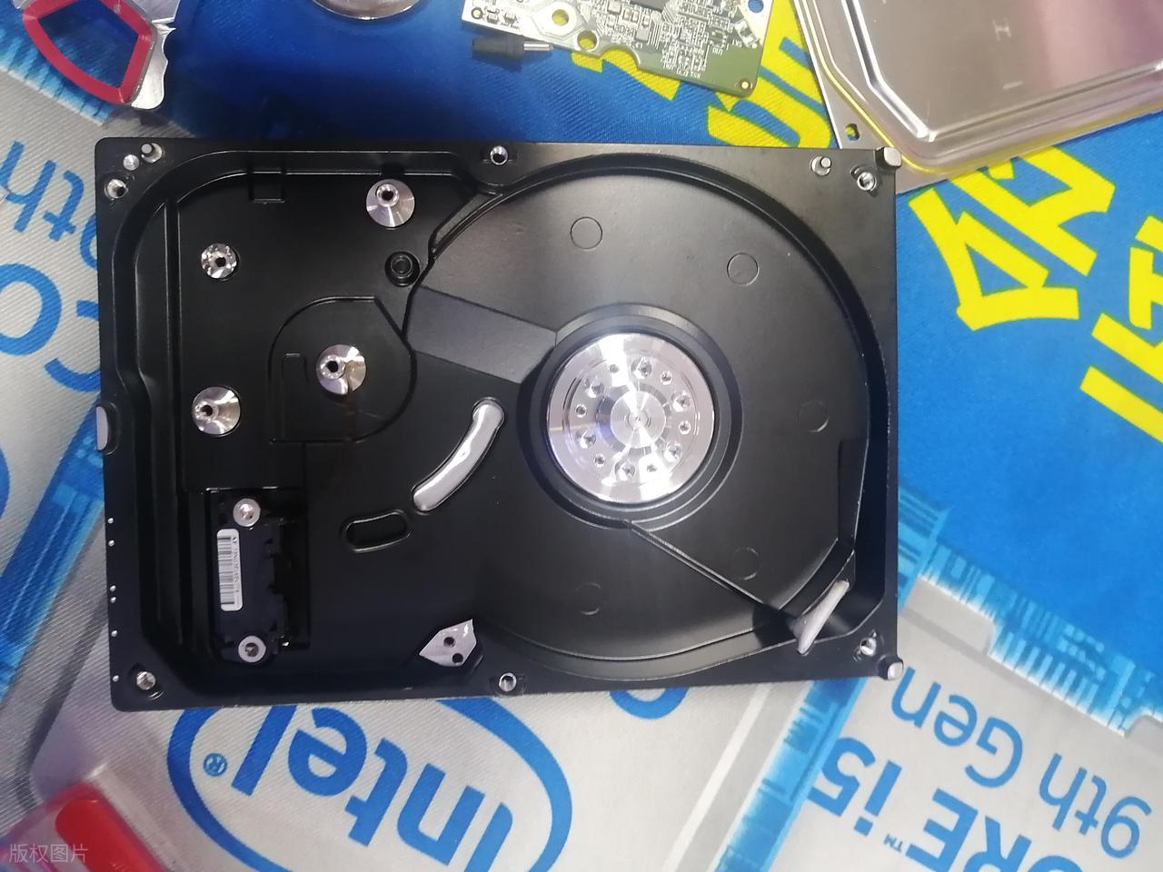 装好系统分好盘如何4k对齐_老电脑升级固态硬盘_笔记本固态硬盘安装教程