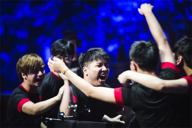 lol1周年,lol7周年战斗之夜活动怎么参加英雄联盟7周年战斗之夜活动攻略?